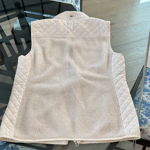 Vineyard Vines White Fleece Vest - Picture 5 of 5